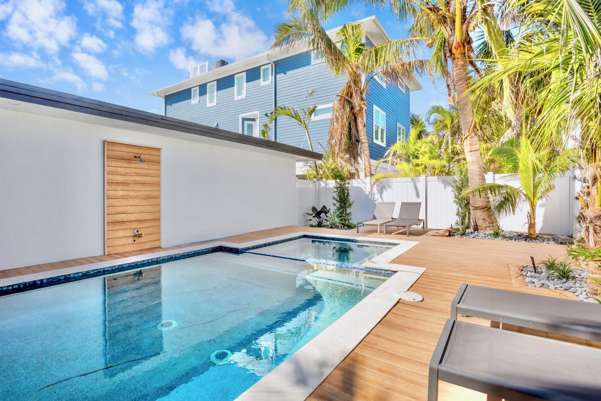 Captain's Quarters At Anna Maria Island Villa *